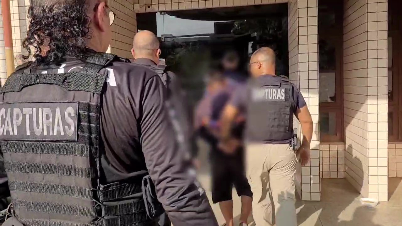 OPERAÇÃO CONJUNTA ENTRE AS POLÍCIAS CIVIS DO AMAPÁ E PARÁ PRENDE HOMEM QUE POSSUI MAIS DE 50 ANOS EM CONDENAÇÃO